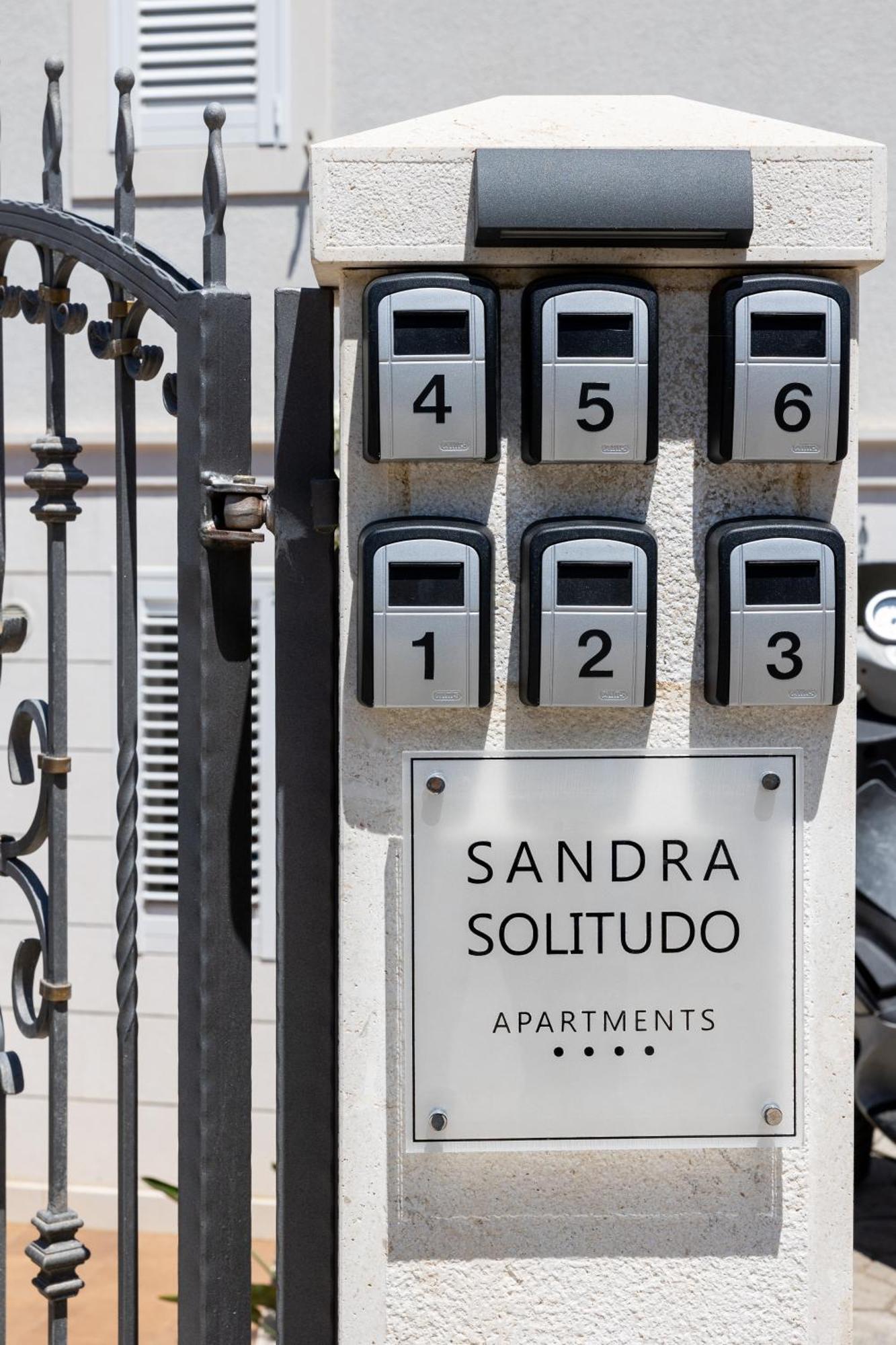 Apartments Sandra Solitudo II Ragusa Esterno foto